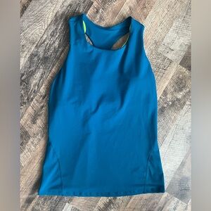 Fabletics racer back tank top with built in bra - tealish color